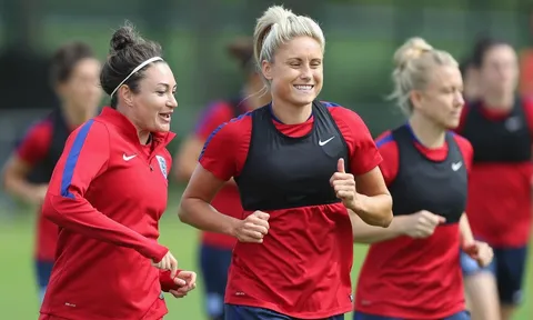 Chelsea và Arsenal dời thời gian thi đấu vì bóng đá nữ
