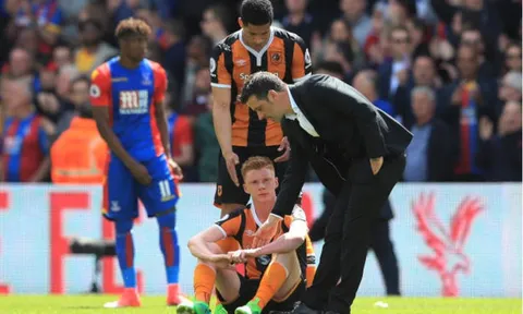 'Chết thảm' tại Selhurst Park, Hull CHÍNH THỨC xuống hạng