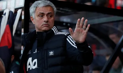 Chỉ 3 cầu thủ Man Utd chắc suất đá chính trước Tottenham
