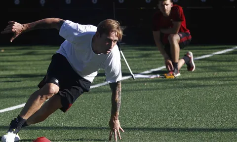 Chỉ một mình, Biglia vẫn tập luyện điên cuồng tại Milan