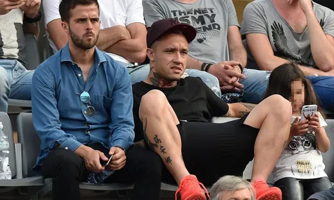 Chiến xong, Nainggolan rủ rê Pjanic đi 'hâm nóng' tình cảm