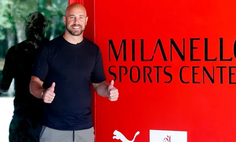 CHÍNH THỨC: Cựu công thần Liverpool cập bến AC Milan