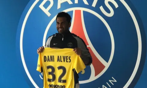 CHÍNH THỨC: Dani Alves tới PSG với mức lương khủng