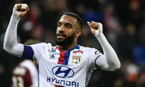 CHÍNH THỨC: Lacazette xác nhận rời Lyon, hé lộ điểm đến