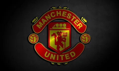 CHÍNH THỨC: Man Utd công bố 3 tân binh, thải loại 10 cái tên