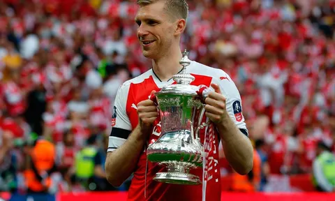 CHÍNH THỨC: Sau giải nghệ, Mertesacker làm HLV tại Arsenal