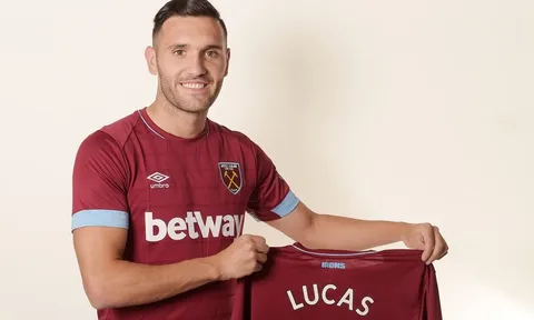 CHÍNH THỨC: West Ham chiêu mộ thành công tiền đạo Arsenal