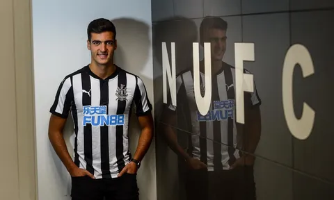 CHÍNH THỨC: Sao trẻ Dortmund cập bến Newcastle