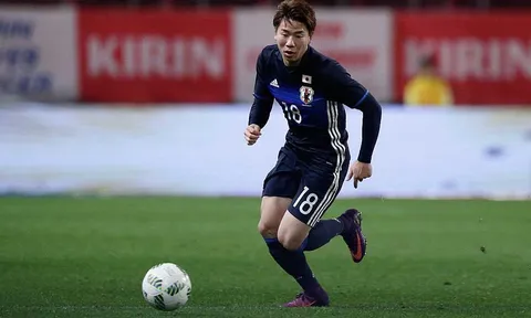 Chính thức: Takuma Asano tiếp tục bị Arsenal cho 'lưu đày' tại Đức