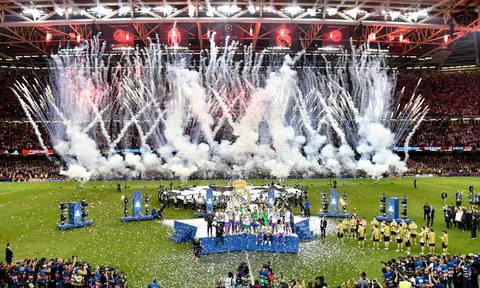 Choáng ngợp với hình ảnh Real đăng quang, Ronaldo như ông hoàng