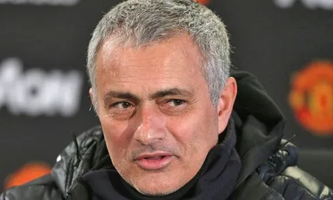 Chối từ Chelsea và Arsenal, Dembele có bị Mourinho 'hạ gục'?