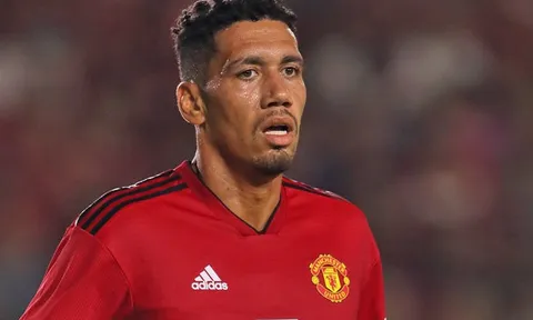 Hàng thủ Man Utd bị các CLB Ngoại hạng Anh 'xâu xé'