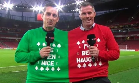 Gary Neville thua độ Jamie Carragher, phải thực hiện yêu cầu 'khó nuốt'