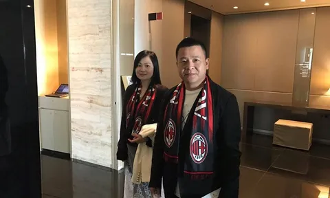 Chủ mới Milan dẫn vợ đến San Siro xem Derby