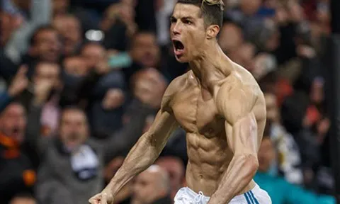 “Cỗ máy” Ronaldo khiến trung vệ Bayern khiếp sợ
