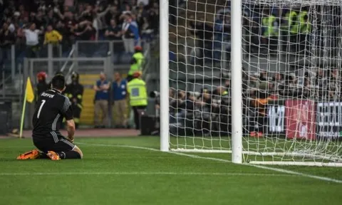 Chưa thể vô địch, người của Juventus thất thần rời Thủ Đô