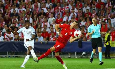 Chùm ảnh: Dàn sao trẻ U21 Anh 'nhảy múa' trước U21 Ba Lan