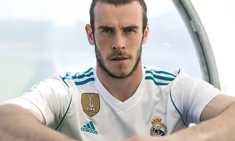 Chùm ảnh: Gareth Bale ra mắt áo đấu mới của Real Madrid, M.U hết cơ hội