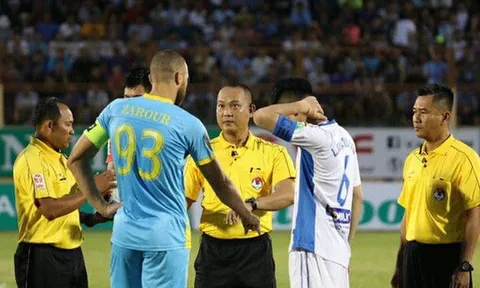 Chuyện V-League sau 7 vòng đấu: Trọng tài, chấn thương, án phạt, từ chức, scandal, còn gì nữa không?
