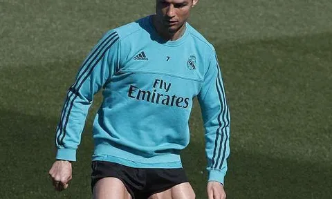 Cơ đùi Ronaldo như muốn nứt ra khi tập luyện