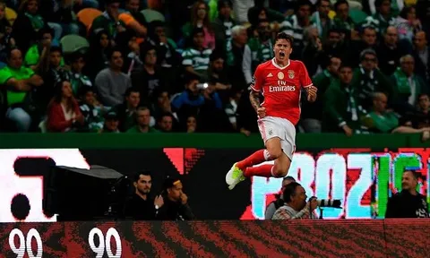 Có Lindelof, Man Utd sắp 'tống tiễn' 2 trung vệ