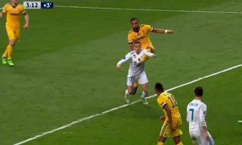 Có phải Real Madrid luôn được thiên vị?