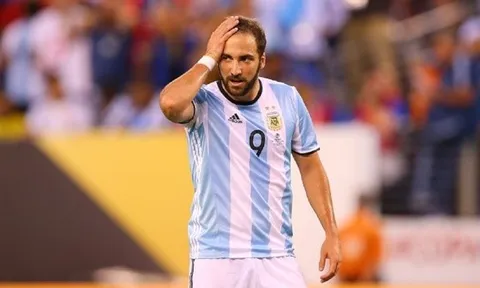 Có thật sự Higuain đá tệ khi về tuyển?
