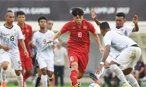 Văn Hậu đang hay, nhưng Công Phượng mới là 'của để dành'