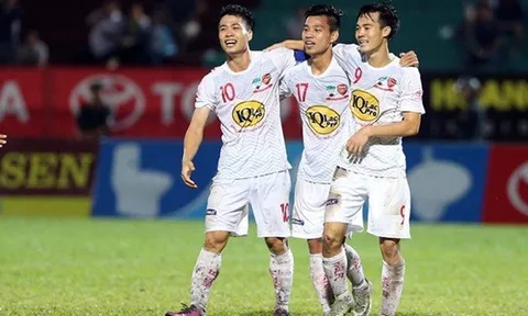 HLV Phan Thanh Hùng e ngại Công Phượng và các đồng đội ở HAGL