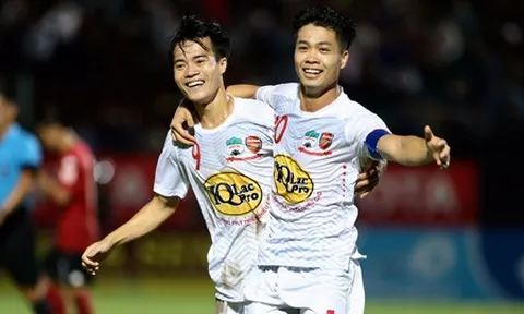 Công Phượng tỏa sáng "xé lưới" SHB Đà Nẵng, 1-0 cho HAGL