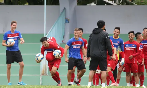 Công Phượng tư vấn chiêu thức "độc" cho chuyên gia thể lực