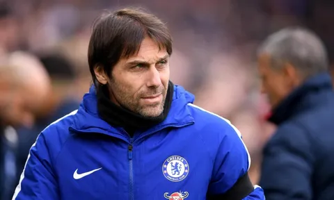 Sa thải HLV Conte, Chelsea sẽ tự bóp chết mình?