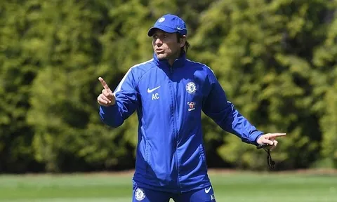 Conte hò hét chỉ đạo, cầu thủ Chelsea bở hơi tai trước CK FA Cup