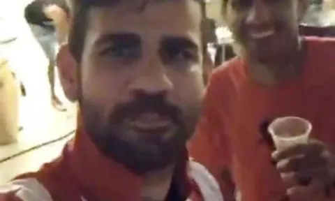 Costa công khai mặc áo Atletico, ngày chia tay đã đến?