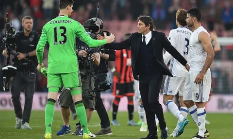 Courtois cảnh báo các đối thủ của Chelsea trước trận gặp MU