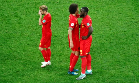 Courtois gọi tuyển Pháp là 'sự xấu hổ của bóng đá'