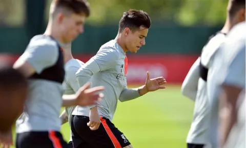Coutinho trở lại, sân tập của Liverpool rộn ràng tiếng cười