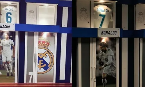 CĐV nghẹn ngào khi Real gỡ tên, bóc hình Ronaldo trong phòng thay đồ