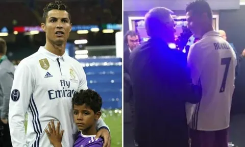 Cristiano Ronaldo nói gì với Sir Alex trong đường hầm sau trận chung kết?
