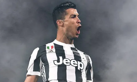 Áo đấu Juventus của Ronaldo cháy hàng sau vài giờ
