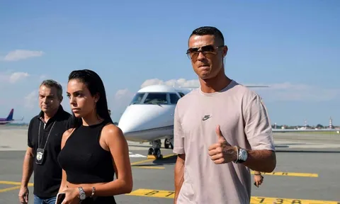 Cristiano Ronaldo tặng nửa tỷ đồng cho nhân viên khách sạn