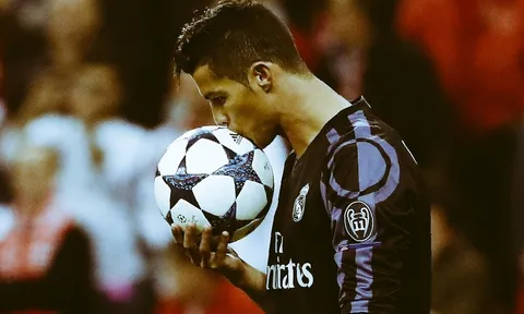 Cristiano Ronaldo - trung phong "hay nhất thế giới"?