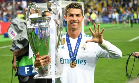 Pirlo lần đầu lên tiếng về thương vụ Ronaldo