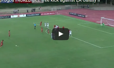 Cú sút phạt siêu đẳng của 'voi rừng' Drogba vào lưới LA Galaxy