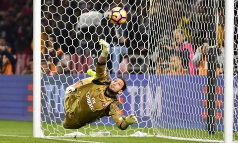 PHÂN TÍCH chuyển nhượng: Gianluigi Donnarumma tạo sốc, đại gia châu Âu sẵn sàng