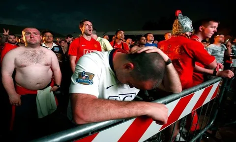 Cuneyt Cakir: "Ác mộng" của fan M.U dịp lễ tình nhân!