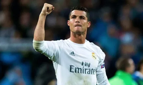 Cựu còi vàng Việt Nam: Ronaldo không việt vị khi mở tỷ số