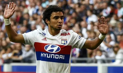 Cựu sao Man Utd sắp bị Lyon "tống khứ" với giá chỉ 3.5 triệu bảng