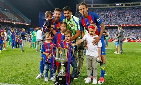 Chùm ảnh: Barcelona vớt vát mùa giải thất bại bằng Cúp Nhà Vua