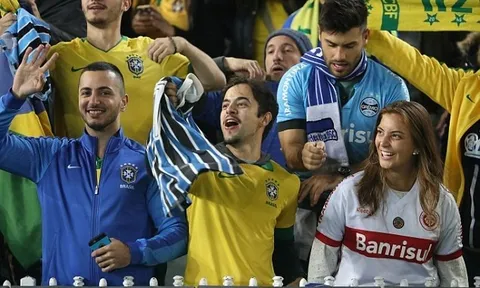 CĐV Brazil & Argentina biến trận giao hữu thành "chung kết World Cup"